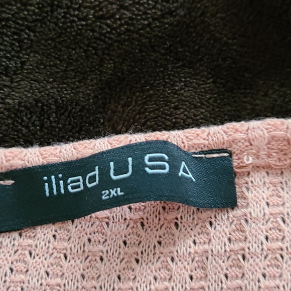 Very Flattering Iliad USA Short Sleeve 2X Faux Wrap - Picture 3 of 9